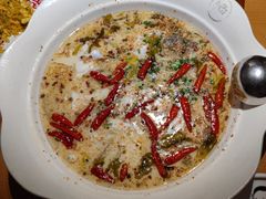 -江渔儿酸菜鱼专门店(明珠广场店)