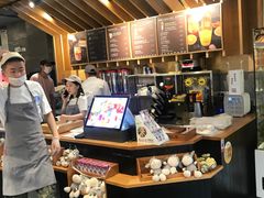 -焙丽拾光(麦凯乐直营店)