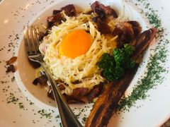 培根奶油意大利面-Chom Cafe and Restaurant