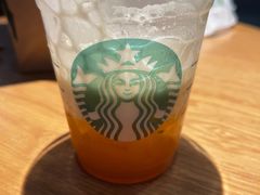 -星巴克(上海虹桥站2A检票口)