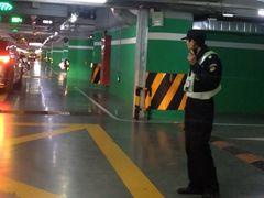 -白玉兰广场停车场