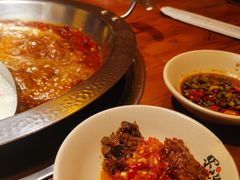 -东巴婆婆云南鱼豆花火锅(大东门店)