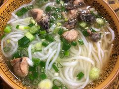 鸡汤米线-正宗李家土鸡米线店