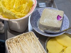 -肖婷姐大铁锅重庆火锅(南湖店)