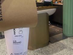 -星巴克(上海虹桥站2A检票口)
