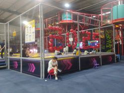 -趣玩空间蹦床乐园(临平旗舰店)