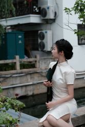 -一揽芳华汉服旗袍体验馆(拙政园店)