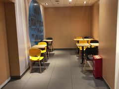用餐区-麦当劳(上藤店)