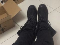 -UGG(燕莎奥特莱斯购物中心店)