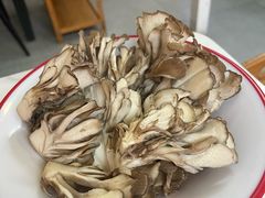-毛辣果·贵州红酸汤牛肉火锅(西单店)