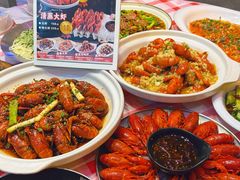 -肥小宝·金牌油焖大虾(襄阳龙虾地标店)