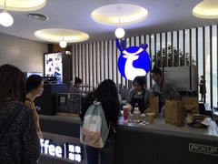 -瑞幸咖啡(华东理工大学商学院店)