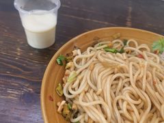 -统桶发卤粉王(银盆岭万达广场店)