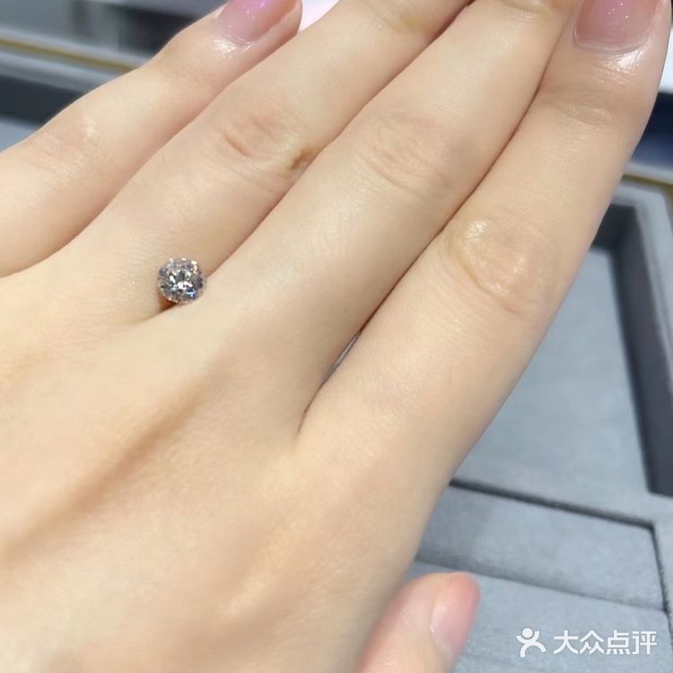 天津钻戒！