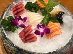 -青瓦餐厅·生鱼片·韩园烤肉(西塔店)