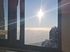 -黄山光明顶山庄