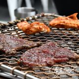 网红炭火烤肉店