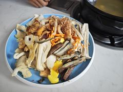 -菌之家·专业纯野生菌火锅·特色炒菌