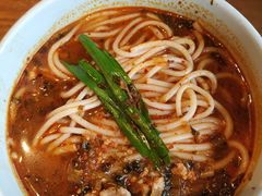 -云海肴·汽锅鸡·云南菜(天山百盛优客店)