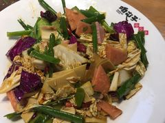 -咱屯子铁锅炖直营店(保利店)