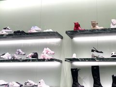 -PRADA普拉达(国金中心店)