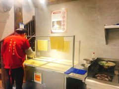 现捞豆皮-灶东家民间菜(回兴店)