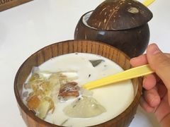 -志龙皇冠吃货椰子铺