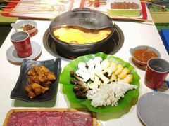 -钢管厂五区小郡肝串串香火锅(梅川路店)