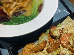 -八月美食小馆(银泰城总店)