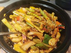 土猪肉酸菜啫翡翠竹笋-得意啫·广东啫啫煲(前海HOP店)