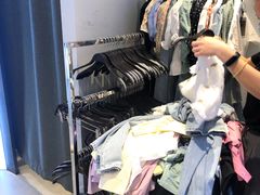 -URBAN REVIVO(七宝领展广场店)