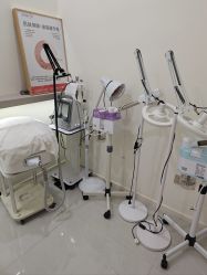 -苗方清颜专业祛痘·皮肤管理