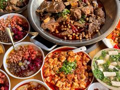 -大众跷脚牛肉馆·非遗传承单位(峨眉山店)