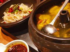 -云海肴·汽锅鸡·云南菜(天山百盛优客店)