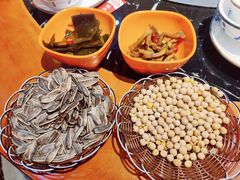 -袁小二大东北铁锅炖(吉祥村总部)