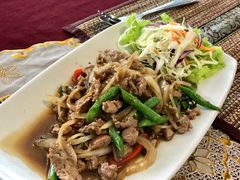 炒牛肉-BAI BUA RESTAURANT