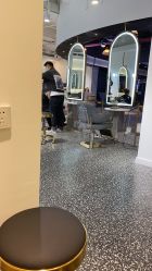 -尚羽华东接发美发店