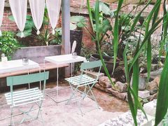 -怪兽咖啡 Monster Cafe