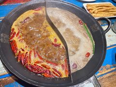 -房子红了鱼豆花重庆老火锅(广厦学院店)