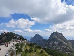-黄山光明顶山庄