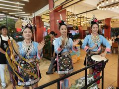 -刘姐啤酒鱼民族演艺餐厅(西街总店)