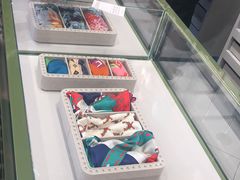 -塞拉瓦莱名品奥特莱斯