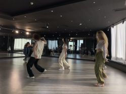 点击看大图 -OCEAN DANCE高空舞蹈室