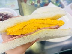 鸡蛋火腿三文治-义顺牛奶公司