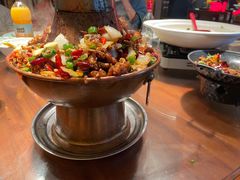 -川流不息·地道川菜·小龙虾(松东路店)