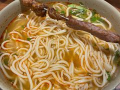 -亮亮面馆(经六路店)