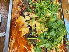 螺蛳粉烤鱼-在巷子里的烤肉店·螺蛳粉烤鱼·牛蛙(和美城店)