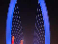 -南京眼步行桥