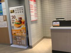 -麦当劳(CP静安店)
