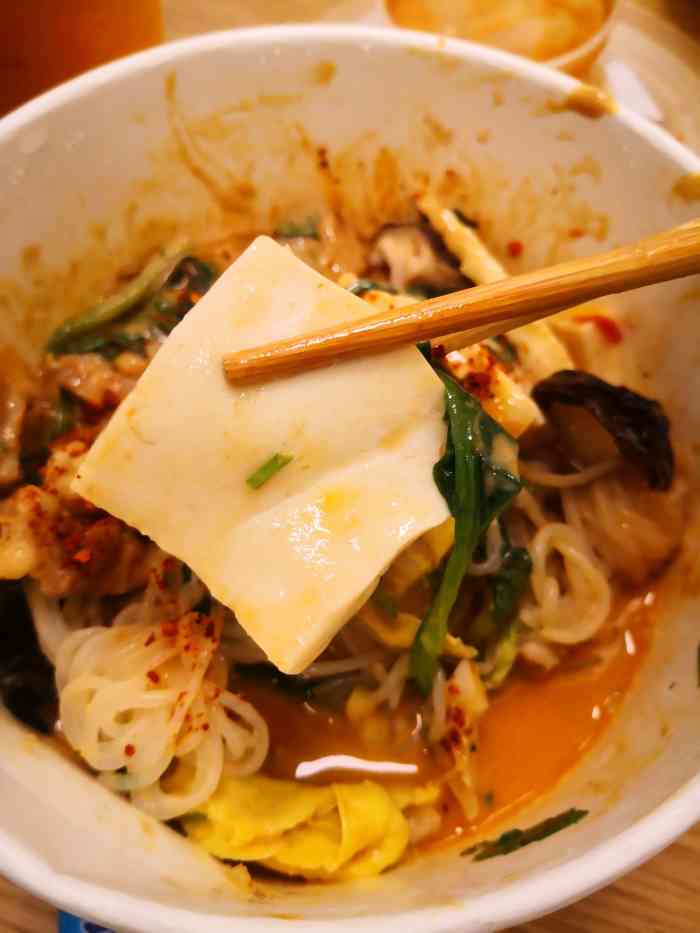 拌将干拌麻辣烫(宜山路店)-"最早想吃麻辣拌的时候就是吃的这家,一